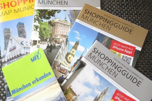 Münchener Hofgarten mit Blick auf die Theatinerkirche