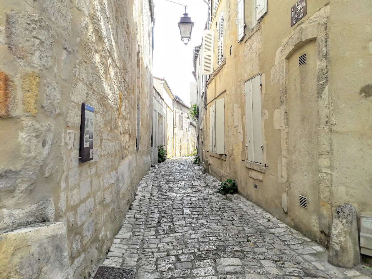 Cognac die kleine Stadt in Frankreich - hier dreht sich alles um Cognac