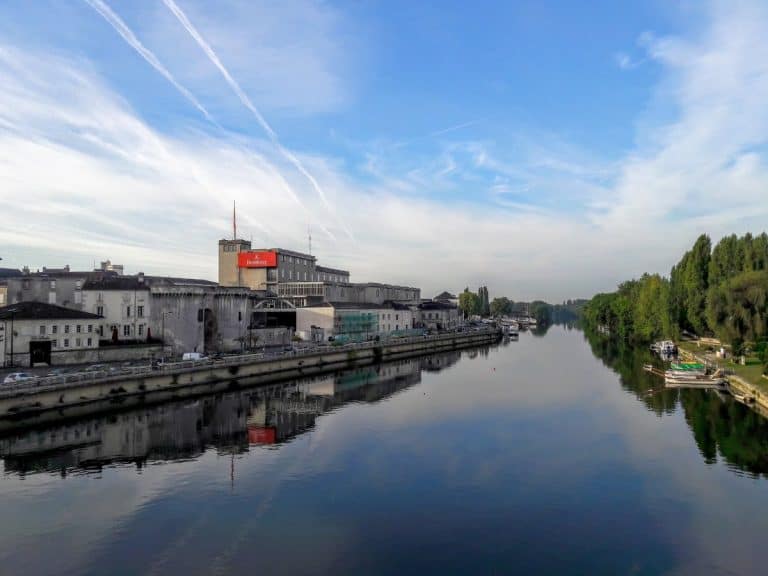 Cognac die kleine Stadt in Frankreich - hier dreht sich alles um Cognac