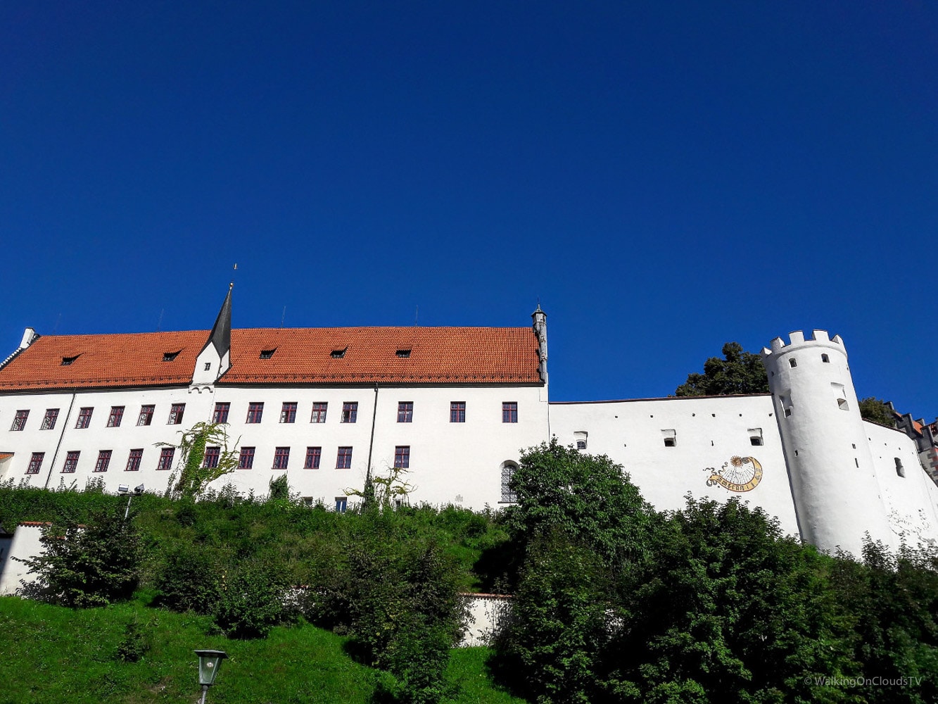 Füssen im Ostallgäu ist eine wunderschöne Region zum Wandern und Radfahren. Zudem liegen Schloss Neuschwanstein und Hohenschwangau sowie der Lechfall in direkter Nähe