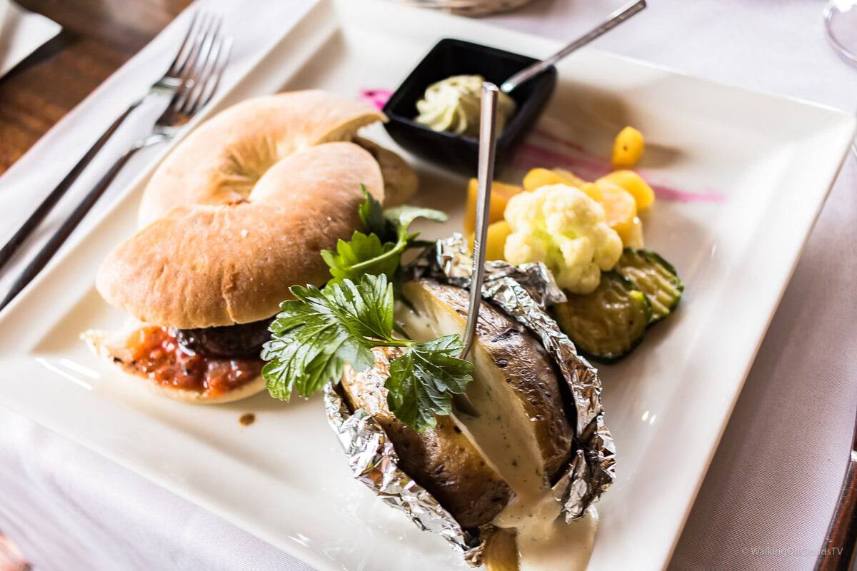 Chur, Graubünden, Schweiz, Rhätische-Bahn, Arosa, wandern, Brambruesch, Biken, Reformation, Museum, Forum-Würth, Kunsthaus, Stadtführung, Best Ager