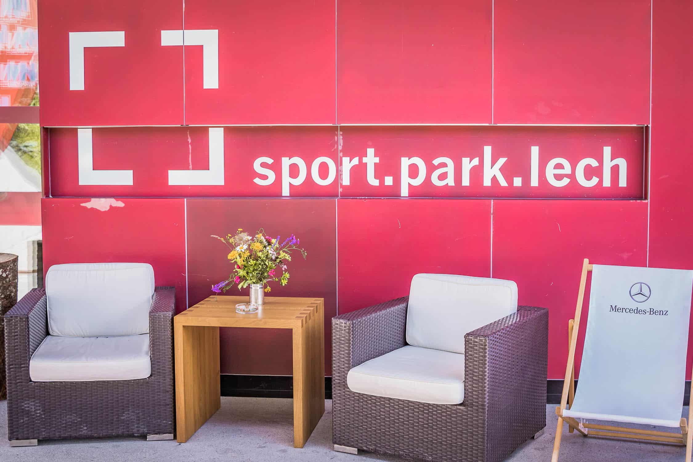 Medicinicum in Lech am Arlberg, Thema, Medizin in Ost und West, Schulmedizin, Ayurveda, Shiatsu, Yoga, gesunde Ernährung, Kräuterkunde, Anti-Aging, Best Ager