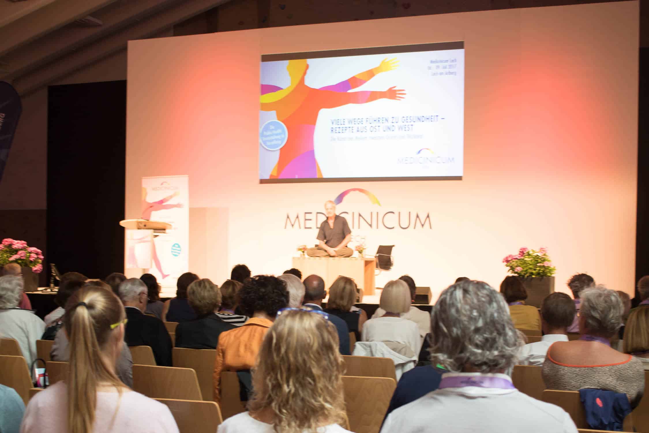 Medicinicum in Lech am Arlberg, Thema, Medizin in Ost und West, Schulmedizin, Ayurveda, Shiatsu, Yoga, gesunde Ernährung, Kräuterkunde, Anti-Aging, Best Ager