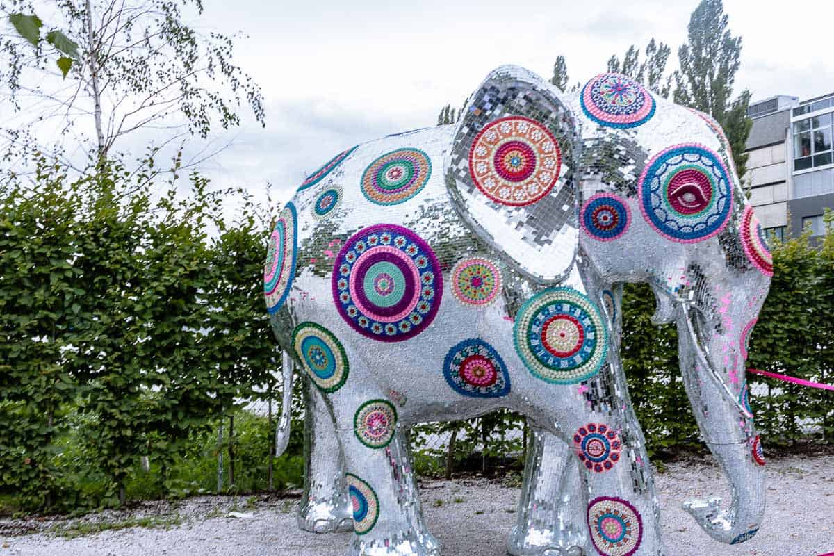 Swarovski, Kristallwelten, Wattens, Schatzkammer, Kristallwolke, Irrgarten, Spielturm, Objektive, Store, Kristalldom, Blaue Halle, Daniels, Travel Blog, Best Ager