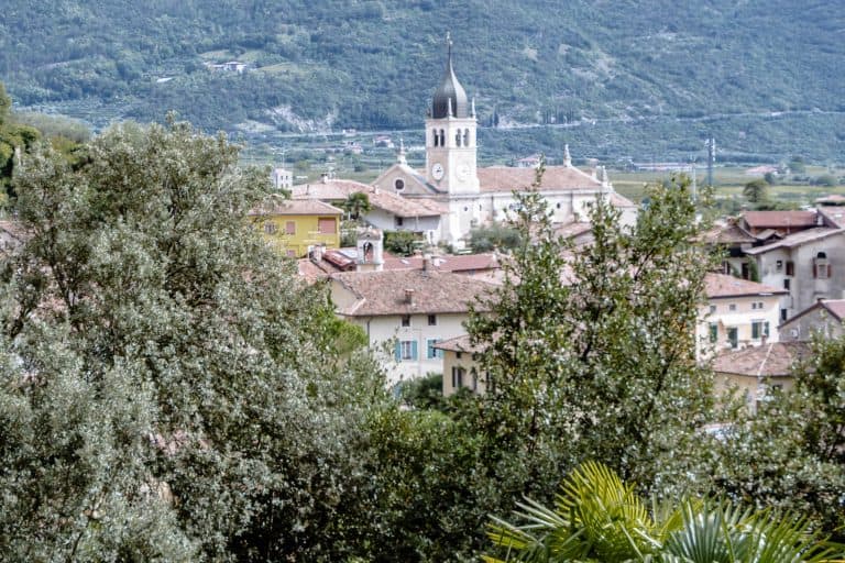 Arco am Gardasee ideal zum Wandern und Radfahren, Trentino, Italien, Burg Arco, Olivenhaine, Olio Cru, Rainer Maria Rilke Promenade, Parco Arciducale Arco,