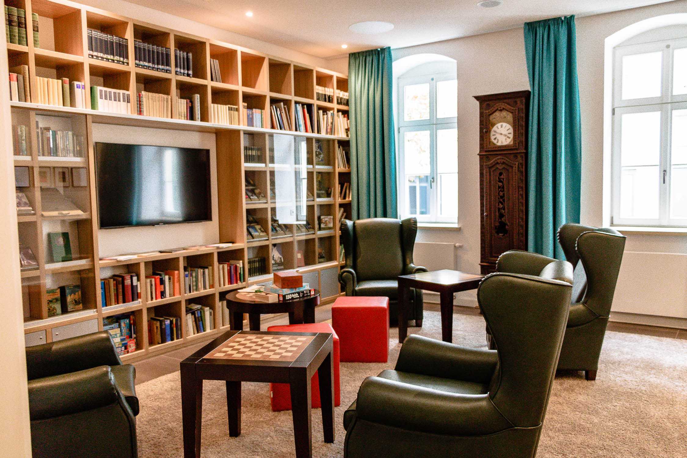 Das fünf Sterne Hotel Elbresidenz in Bad Schandau liegt direkt an der Elbe in der Sächsischen Schweiz, Wellness, Fitness, Tagungshotel, gehobene Gourmet-Küche,