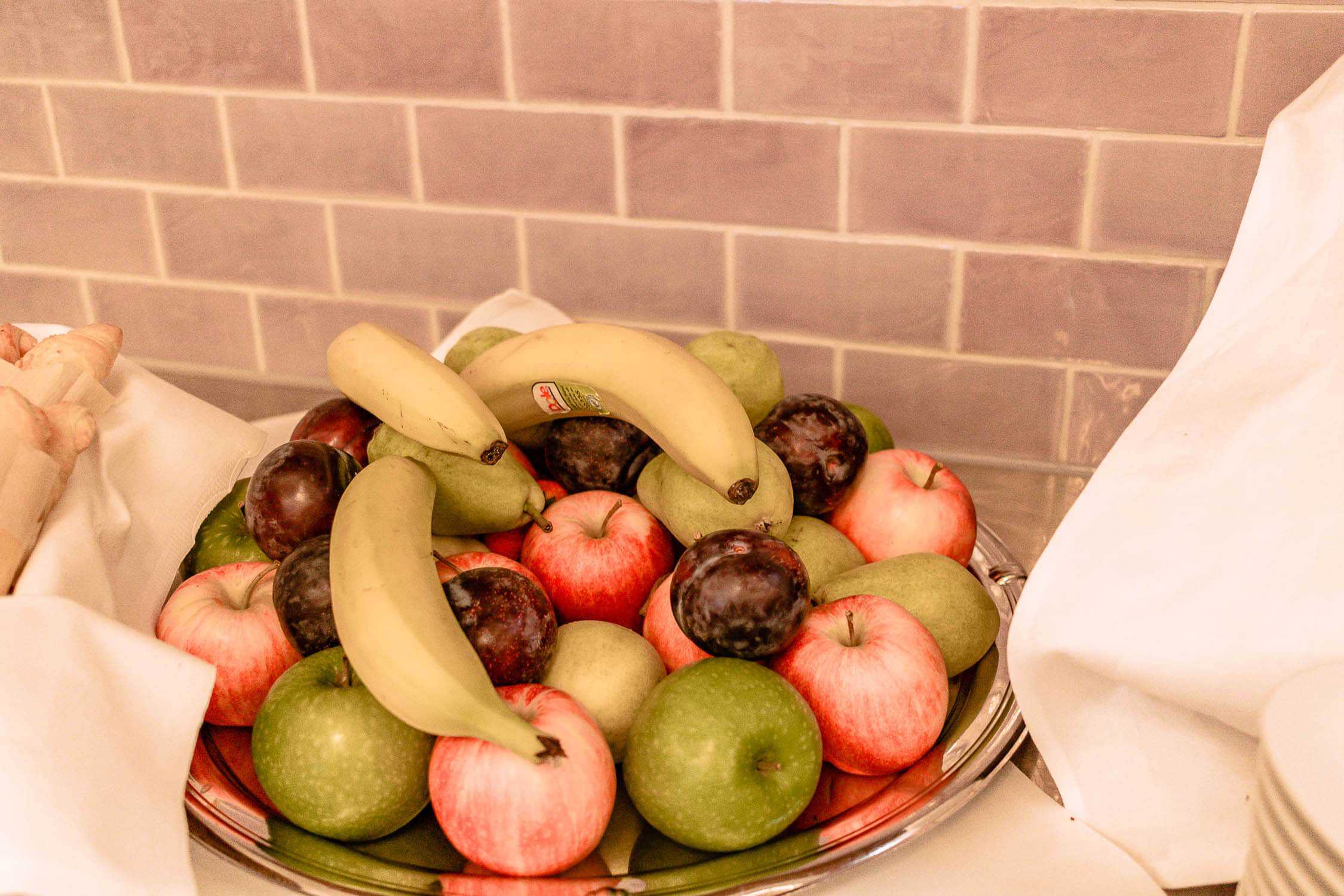 Das fünf Sterne Hotel Elbresidenz in Bad Schandau liegt direkt an der Elbe in der Sächsischen Schweiz, Wellness, Fitness, Tagungshotel, gehobene Gourmet-Küche,