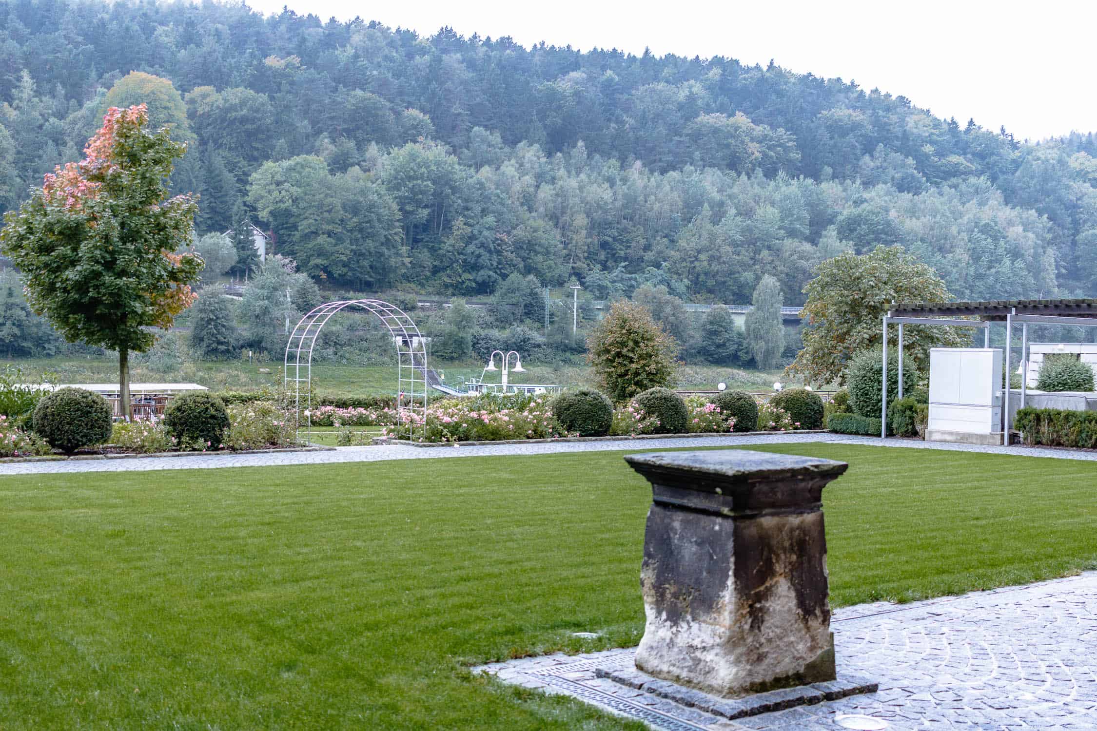 Das fünf Sterne Hotel Elbresidenz in Bad Schandau liegt direkt an der Elbe in der Sächsischen Schweiz, Wellness, Fitness, Tagungshotel, gehobene Gourmet-Küche,
