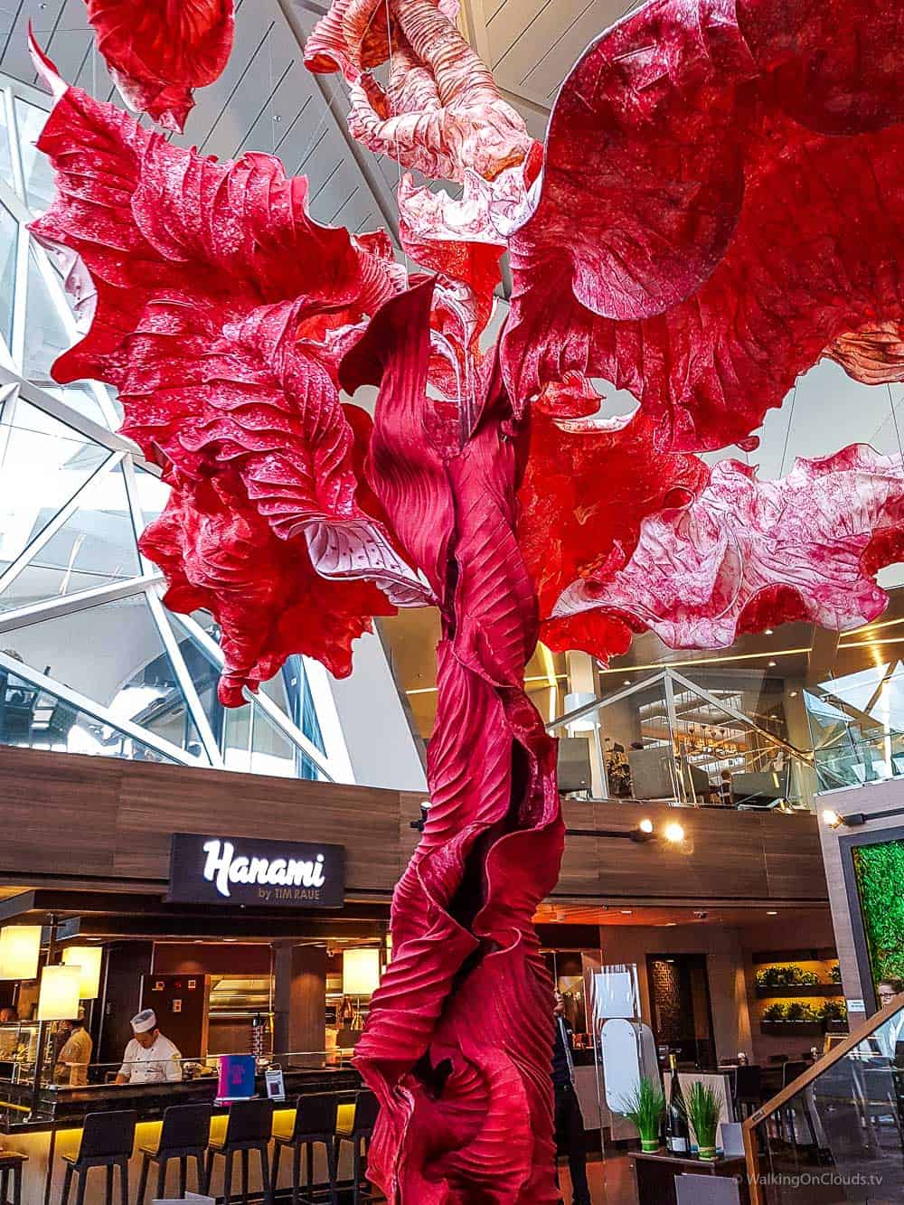 Best-Ager-Kreuzfahrtblogger - TUI Mein Schiff 5 - TUI Cruises - Eindrücke vom Schiff - Restaurants, Spa, Wellness, Fitness - Blick von der Brücke - Erlebnisse auf dem Kreuzfahrtblog - Kreuzfahrten erleben