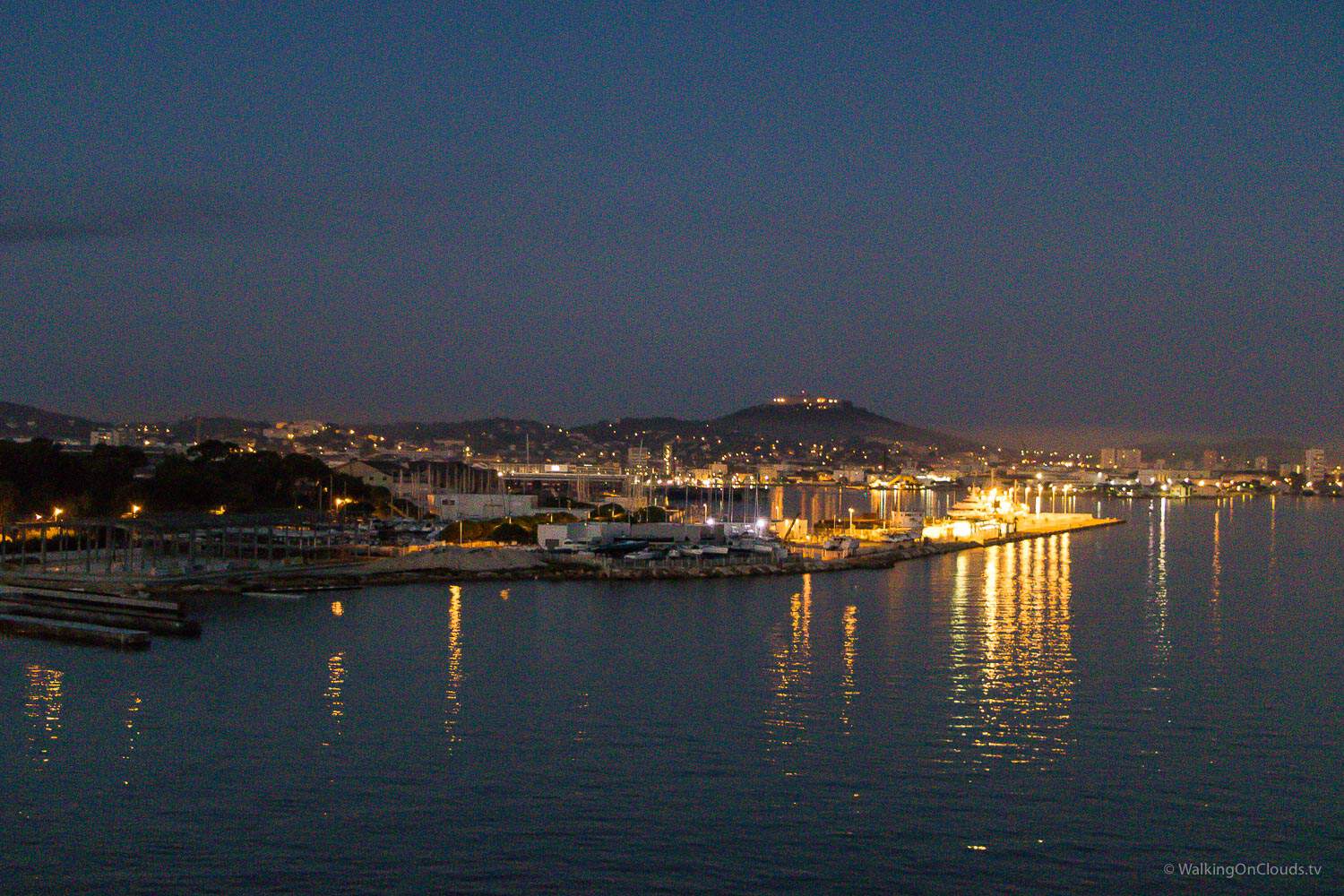 Kreuzfahrtblogger über La Seyne und Toulon mit der TUI Cruises Mein Schiff 5 auf Mittelmeerkreuzfahrt - Als Best Ager Reiseblogger erlebe ich als Alleinreisende Person die Schönheiten des Mittelmeers
