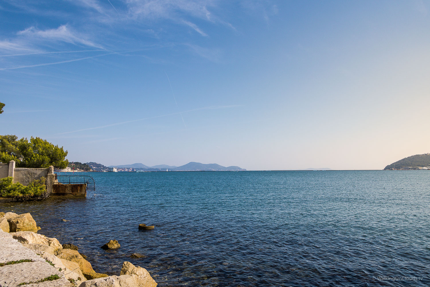 Kreuzfahrtblogger über La Seyne und Toulon mit der TUI Cruises Mein Schiff 5 auf Mittelmeerkreuzfahrt - Als Best Ager Reiseblogger erlebe ich als Alleinreisende Person die Schönheiten des Mittelmeers