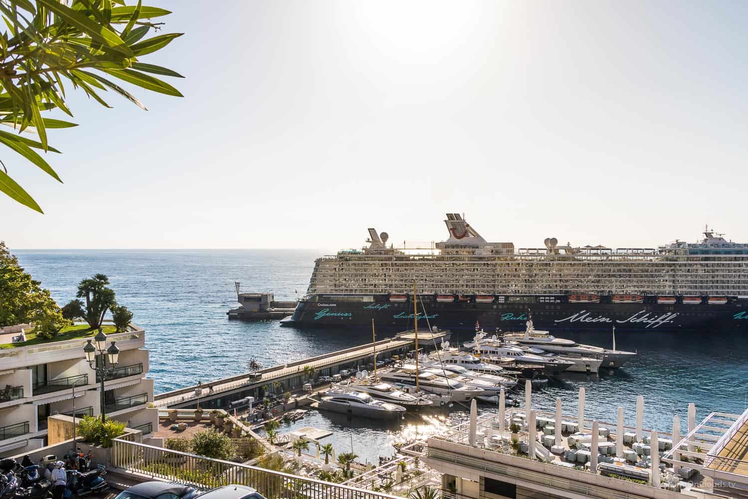 Monaco und Monte Carlo auf einer Kreuzfahrt als Kreuzfahrtblogger erleben! Das bekannte Casino, der Tunnel aus der Formel 1, der Blick auf das Mittelmeer und die TUI Mein Schiff 5 - welche Ausflüge gibt es?