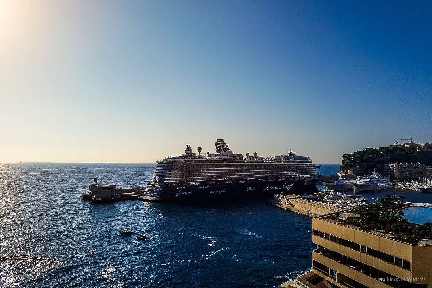 Monaco und Monte Carlo auf einer Kreuzfahrt als Kreuzfahrtblogger erleben! Das bekannte Casino, der Tunnel aus der Formel 1, der Blick auf das Mittelmeer und die TUI Mein Schiff 5 - welche Ausflüge gibt es?