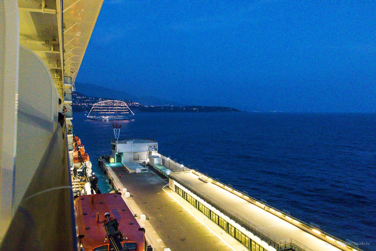 Monaco und Monte Carlo auf einer Kreuzfahrt als Kreuzfahrtblogger erleben! Das bekannte Casino, der Tunnel aus der Formel 1, der Blick auf das Mittelmeer und die TUI Mein Schiff 5 - welche Ausflüge gibt es?