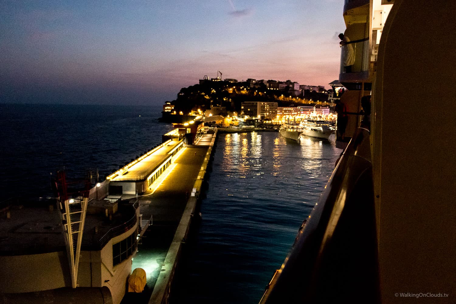 Monaco und Monte Carlo auf einer Kreuzfahrt als Kreuzfahrtblogger erleben! Das bekannte Casino, der Tunnel aus der Formel 1, der Blick auf das Mittelmeer und die TUI Mein Schiff 5 - welche Ausflüge gibt es?