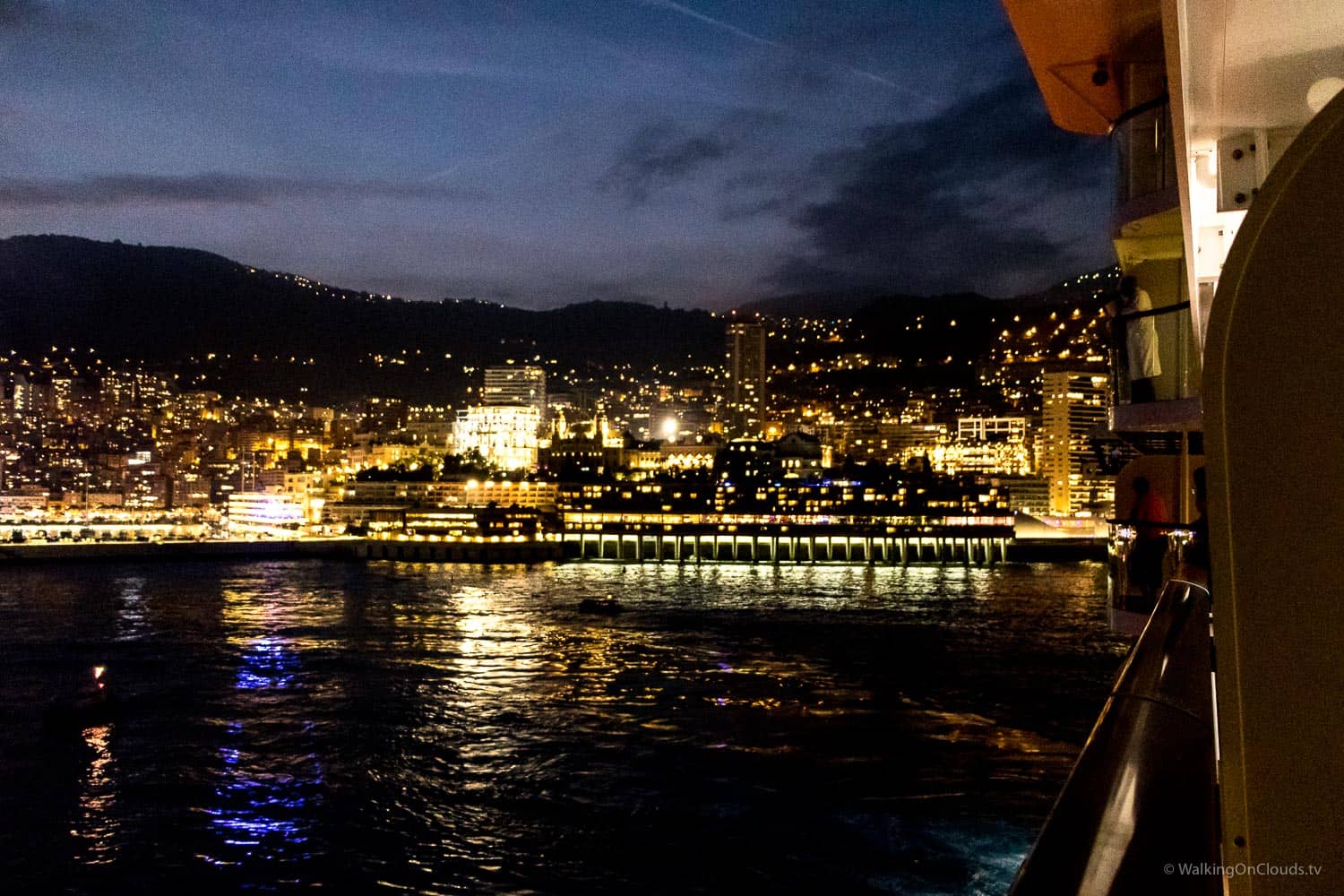 Monaco und Monte Carlo auf einer Kreuzfahrt als Kreuzfahrtblogger erleben! Das bekannte Casino, der Tunnel aus der Formel 1, der Blick auf das Mittelmeer und die TUI Mein Schiff 5 - welche Ausflüge gibt es?