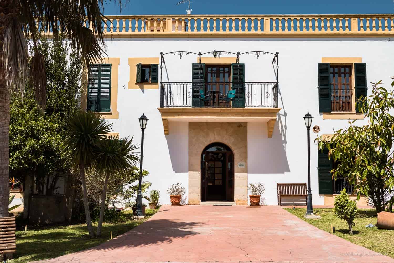 Yoga und Wandern auf Mallorca, meine ersten Erfahrungen, Retreat Finca Son Manera, Palma, Kathedrale, Arabische Bäder, Soller, walking, Best Ager, Alleinreisende