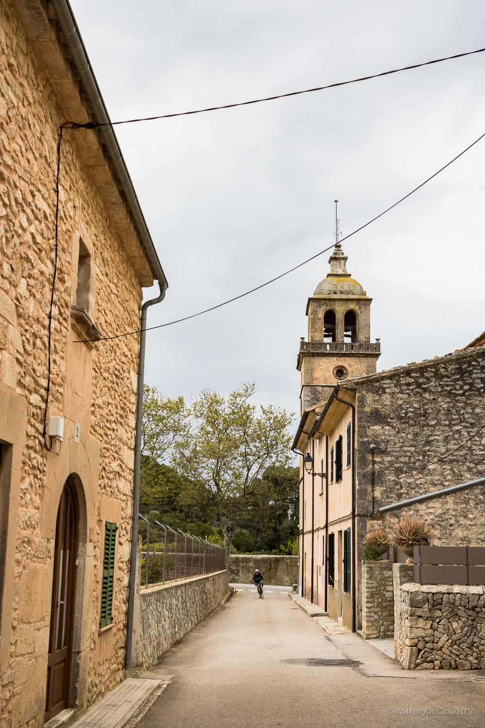 Yoga und Wandern auf Mallorca, meine ersten Erfahrungen, Retreat Finca Son Manera, Palma, Kathedrale, Arabische Bäder, Soller, walking, Best Ager, Alleinreisende