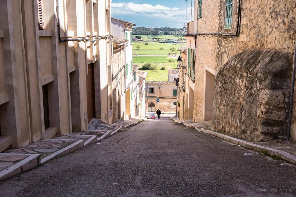 Yoga und Wandern auf Mallorca, meine ersten Erfahrungen, Retreat Finca Son Manera, Palma, Kathedrale, Arabische Bäder, Soller, walking, Best Ager, Alleinreisende