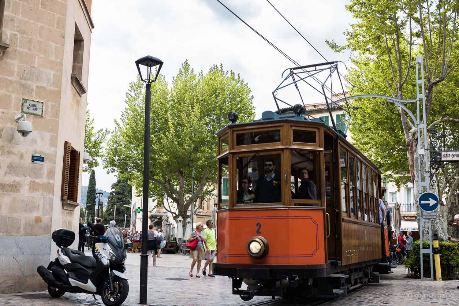 Yoga und Wandern auf Mallorca, meine ersten Erfahrungen, Retreat Finca Son Manera, Palma, Kathedrale, Arabische Bäder, Soller, walking, Best Ager, Alleinreisende