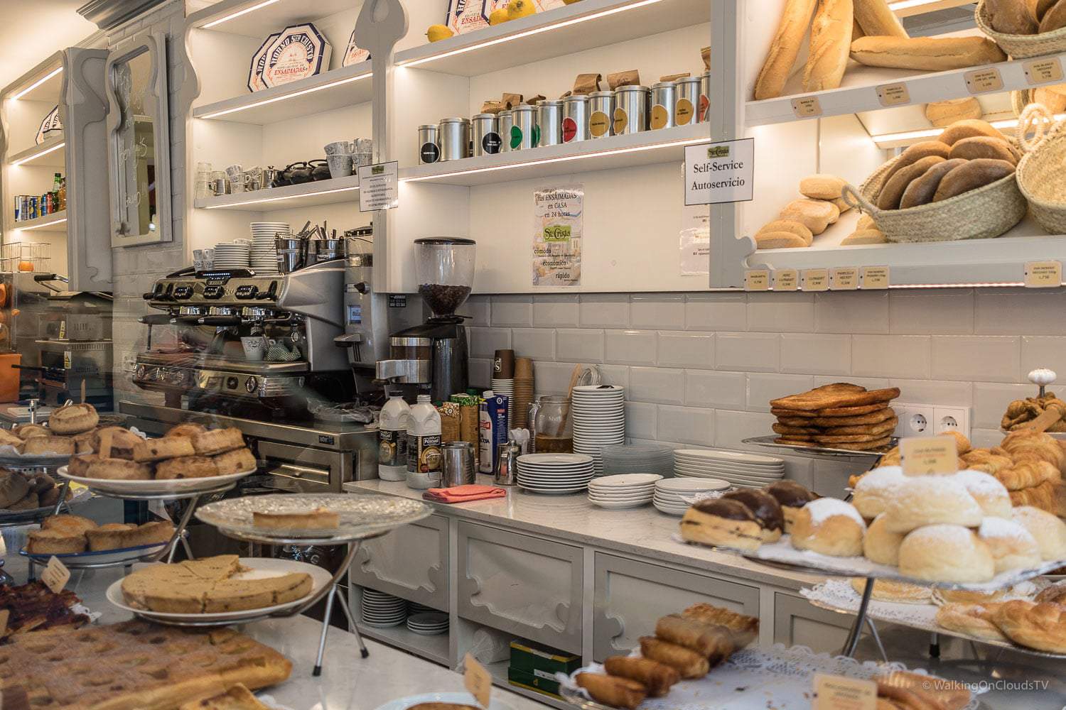 Yoga und Wandern auf Mallorca, meine ersten Erfahrungen, Retreat Finca Son Manera, Palma, Kathedrale, Arabische Bäder, Soller, walking, Best Ager, Alleinreisende