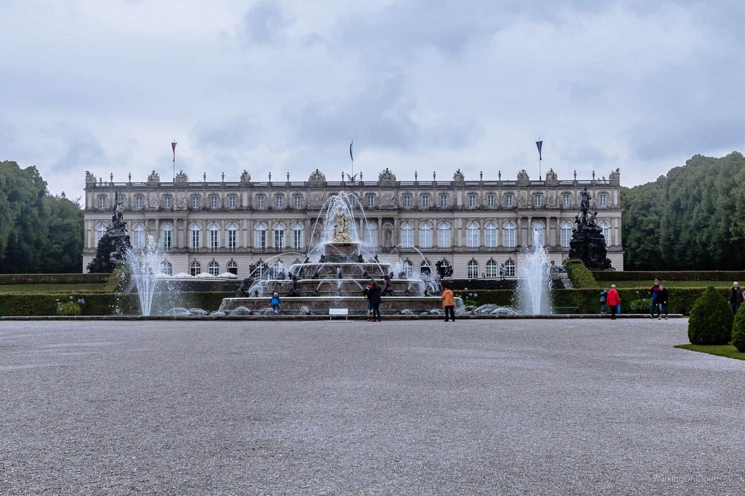 Kurztrip an den Chiemsee - was man sich ansehen sollte, Herreninsel, Fraueninsel, Herrenchiemsee, Alten Schloss, Alpenland, Wolfsschlucht, Wendelstein, Lüftlmalerei, Schiffleutwanderweg