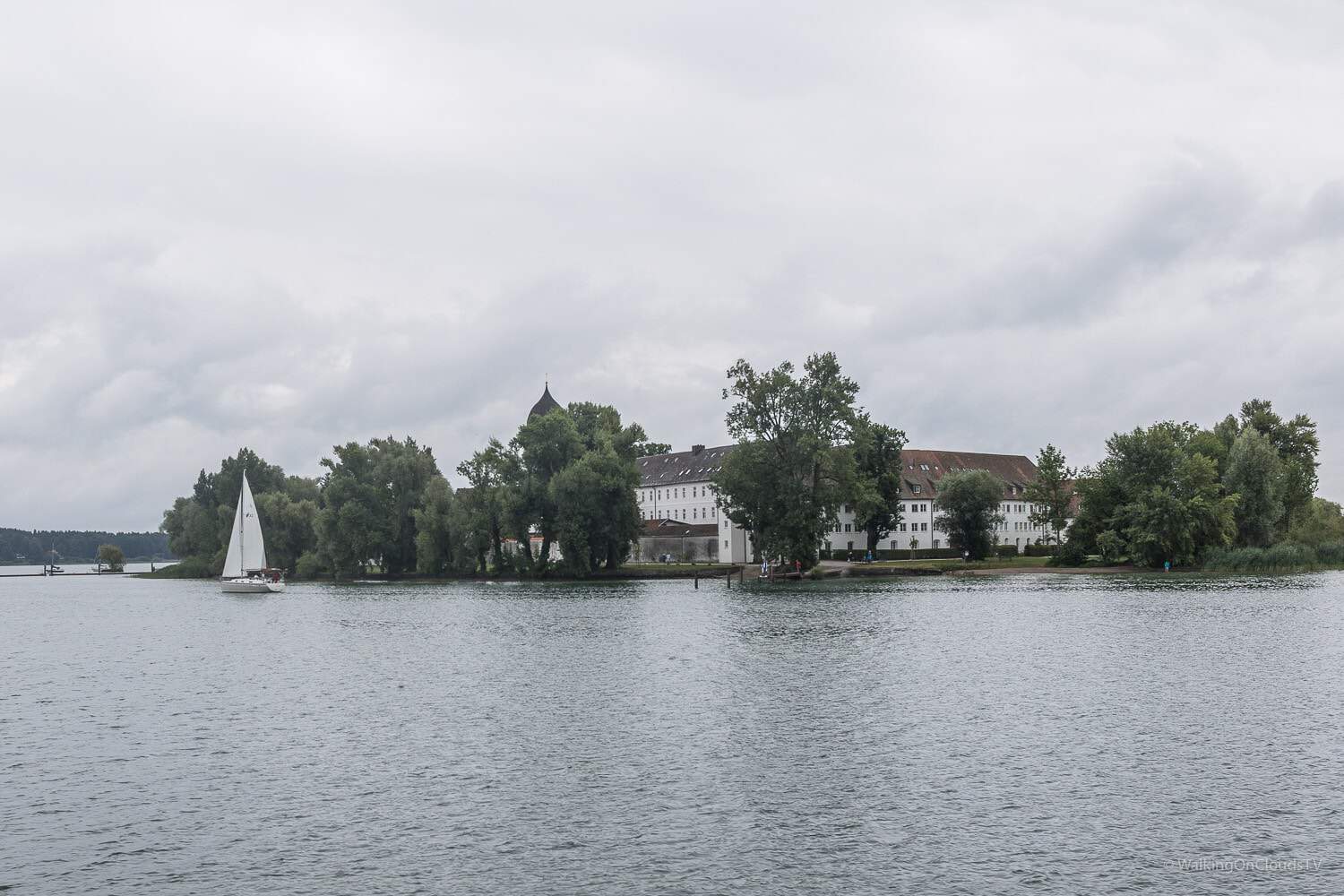 Kurztrip an den Chiemsee - was man sich ansehen sollte, Herreninsel, Fraueninsel, Herrenchiemsee, Alten Schloss, Alpenland, Wolfsschlucht, Wendelstein, Lüftlmalerei, Schiffleutwanderweg