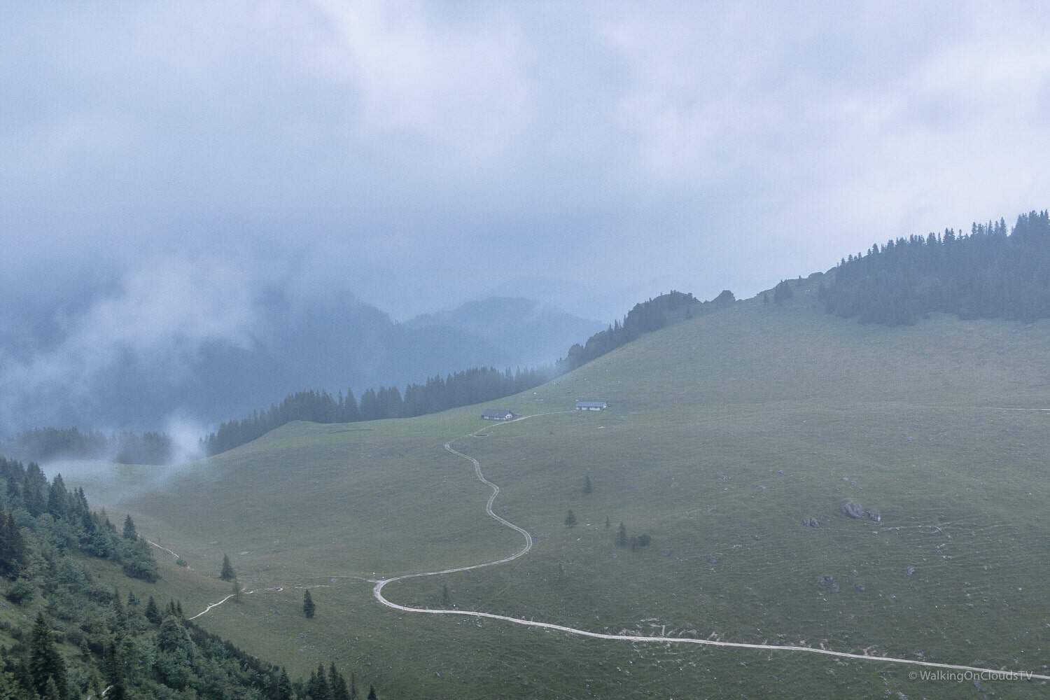 Kurztrip an den Chiemsee - was man sich ansehen sollte, Herreninsel, Fraueninsel, Herrenchiemsee, Alten Schloss, Alpenland, Wolfsschlucht, Wendelstein, Lüftlmalerei, Schiffleutwanderweg