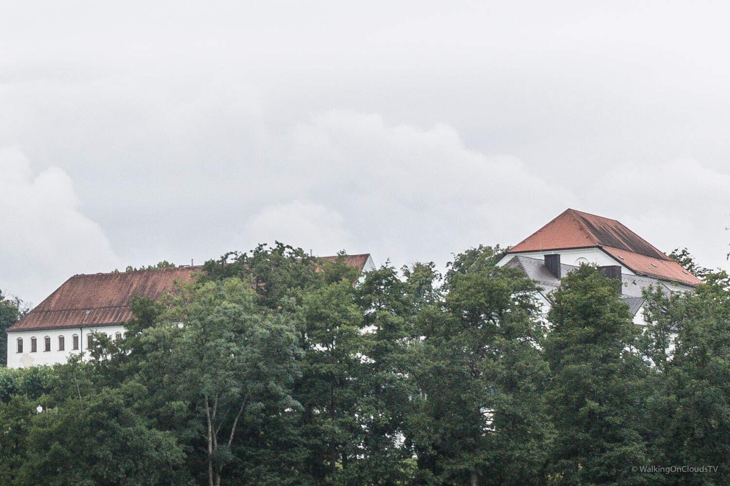 Kurztrip an den Chiemsee - was man sich ansehen sollte, Herreninsel, Fraueninsel, Herrenchiemsee, Alten Schloss, Alpenland, Wolfsschlucht, Wendelstein, Lüftlmalerei, Schiffleutwanderweg