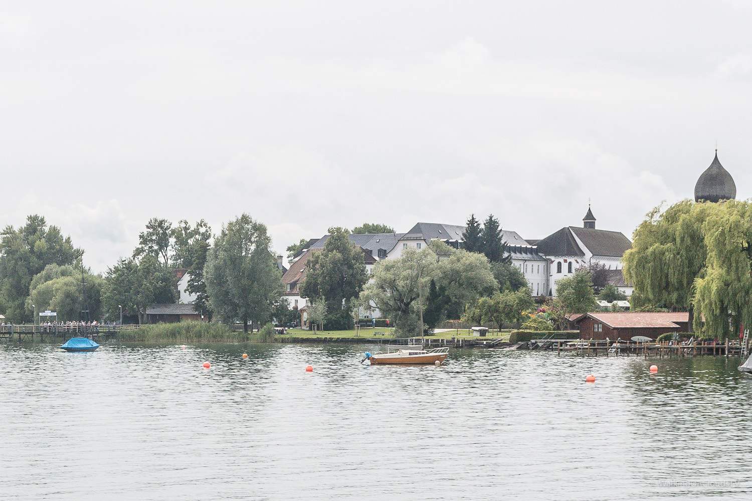 Kurztrip an den Chiemsee - was man sich ansehen sollte, Herreninsel, Fraueninsel, Herrenchiemsee, Alten Schloss, Alpenland, Wolfsschlucht, Wendelstein, Lüftlmalerei, Schiffleutwanderweg