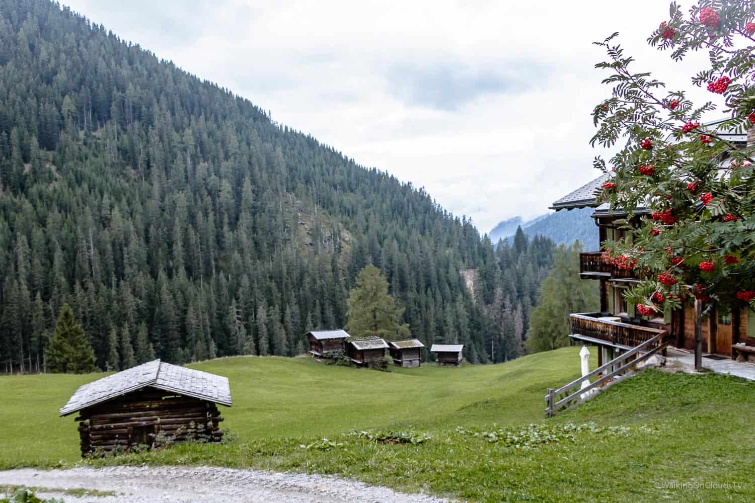 Davos - Schweiz, Tipps für einen erholsamen Urlaub. Wandern auf den Wegen von Thomas Mann und Ernst Ludwig Kirchner - Sehenswürdigkeiten - Schatzalp - Reiseblog