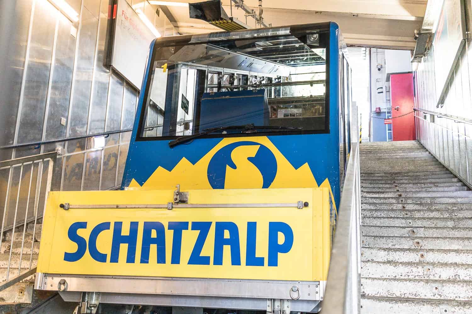 Davos - Schweiz, Tipps für einen erholsamen Urlaub. Wandern auf den Wegen von Thomas Mann und Ernst Ludwig Kirchner - Sehenswürdigkeiten - Schatzalp - Reiseblog