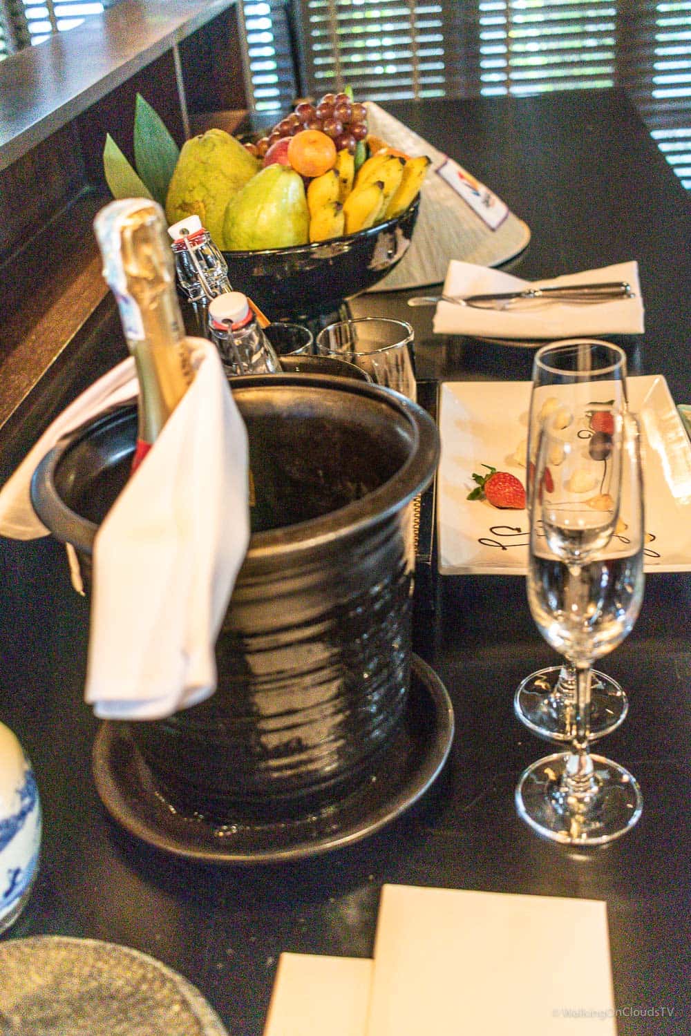 Das Four Seasons Resort - The Nam Hai - Hoi An, Vietnam. 100 Villen verteilt auf 35 Hektar direkt am Meer, riesige Poollandschaft, Spa, Wellness, fantastisches Essen, Erholung und Entspannung vom Feinsten