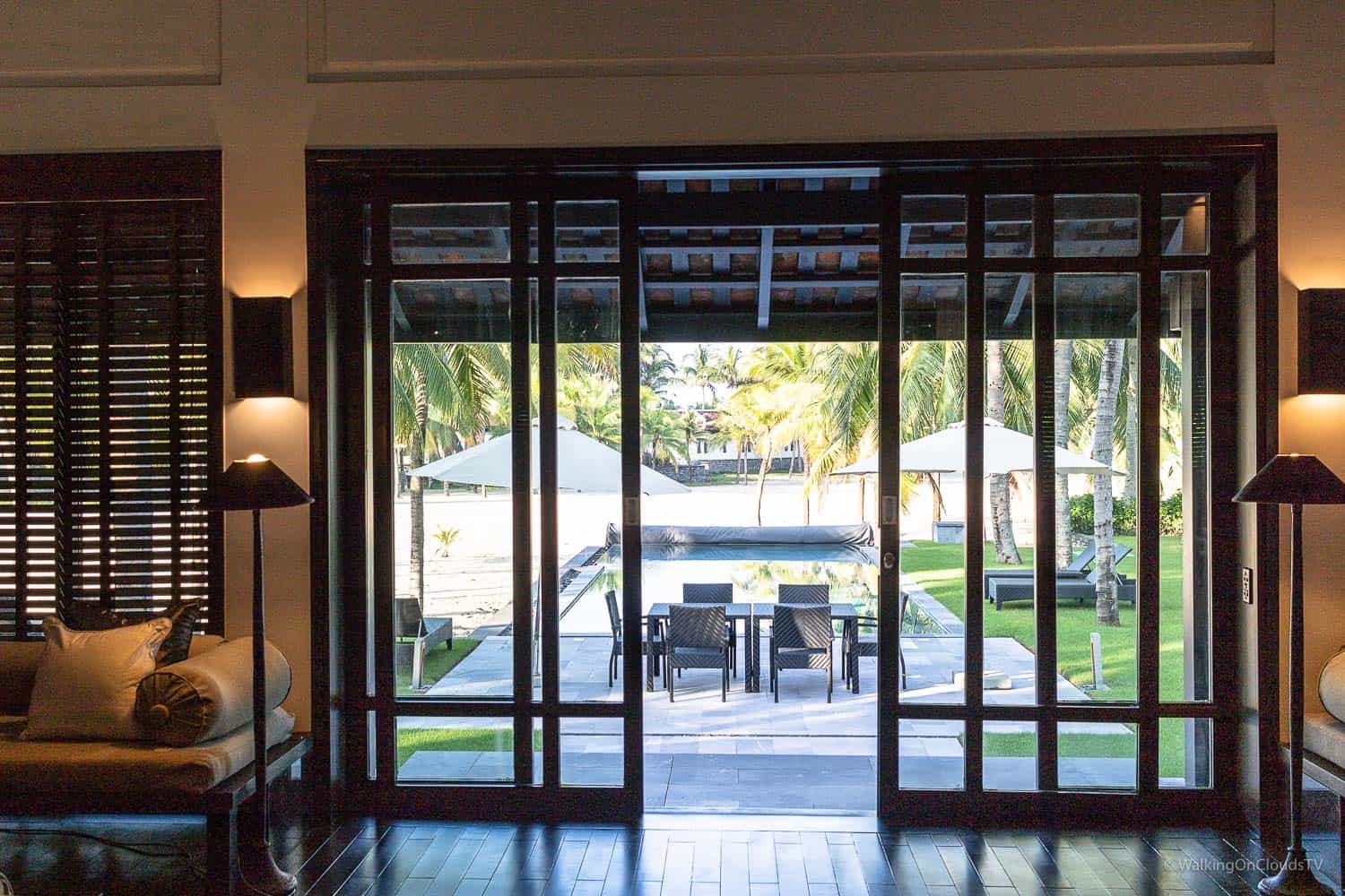 Das Four Seasons Resort - The Nam Hai - Hoi An, Vietnam. 100 Villen verteilt auf 35 Hektar direkt am Meer, riesige Poollandschaft, Spa, Wellness, fantastisches Essen, Erholung und Entspannung vom Feinsten