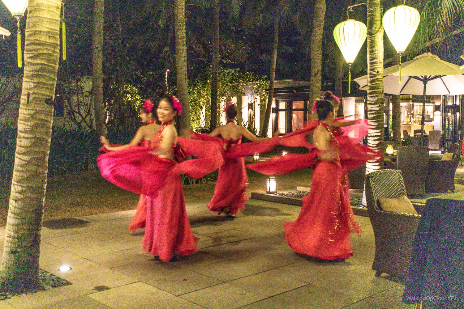 Das Four Seasons Resort - The Nam Hai - Hoi An, Vietnam. 100 Villen verteilt auf 35 Hektar direkt am Meer, riesige Poollandschaft, Spa, Wellness, fantastisches Essen, Erholung und Entspannung vom Feinsten