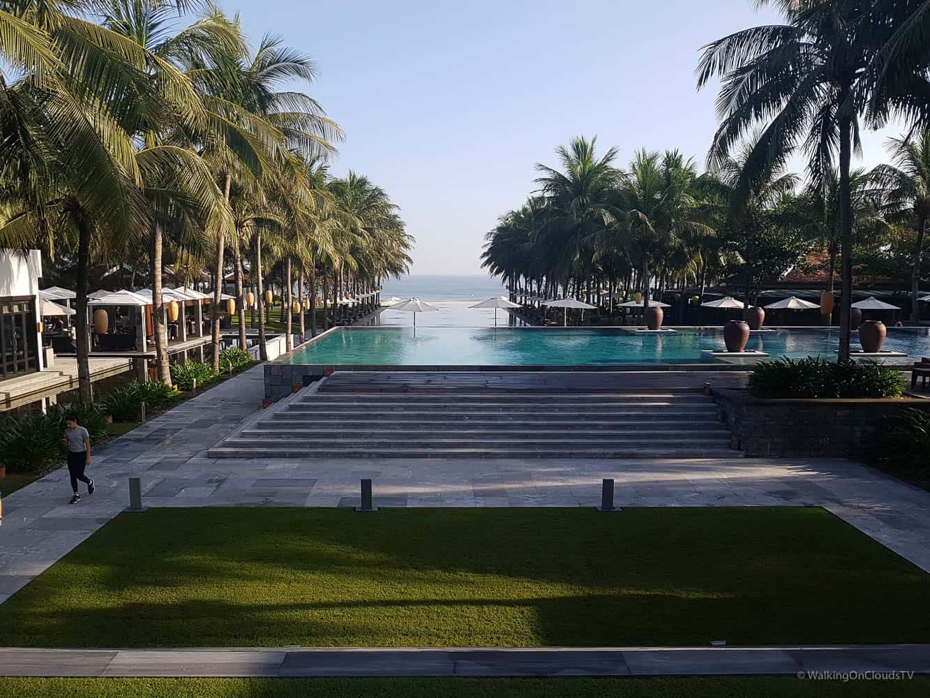 Das Four Seasons Resort - The Nam Hai - Hoi An, Vietnam. 100 Villen verteilt auf 35 Hektar direkt am Meer, riesige Poollandschaft, Spa, Wellness, fantastisches Essen, Erholung und Entspannung vom Feinsten