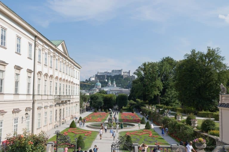 Salzburg erleben - Salzburger Festspiele und Sehenswürdigkeiten - Festung - Mozarthaus - Festspielhaus - Felsenreitschule - DomQuatier Museum - Fackeltanz - Residenzplatz