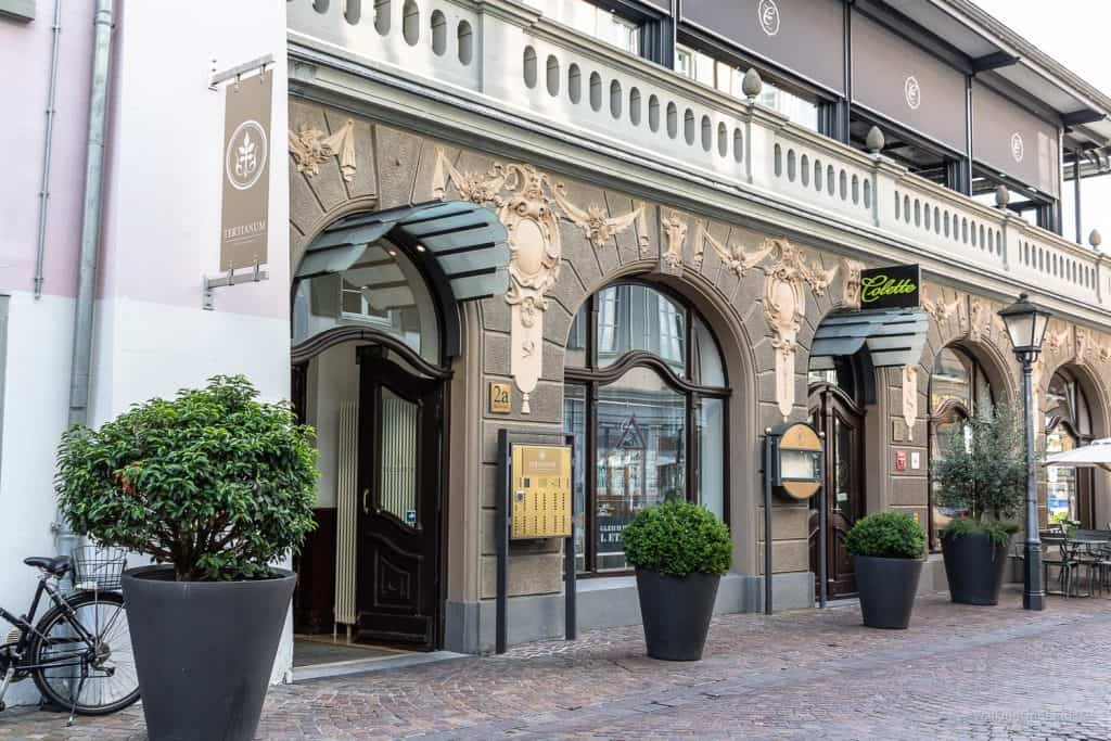 Tertianum Residenzen in Konstanz, Berlin und München. Wohnen im Alter mit dem Komfort eines 5-Sterne-Hotels. Housekeeping - Schwimmbad - Sauna - Fitness -Dachgarten