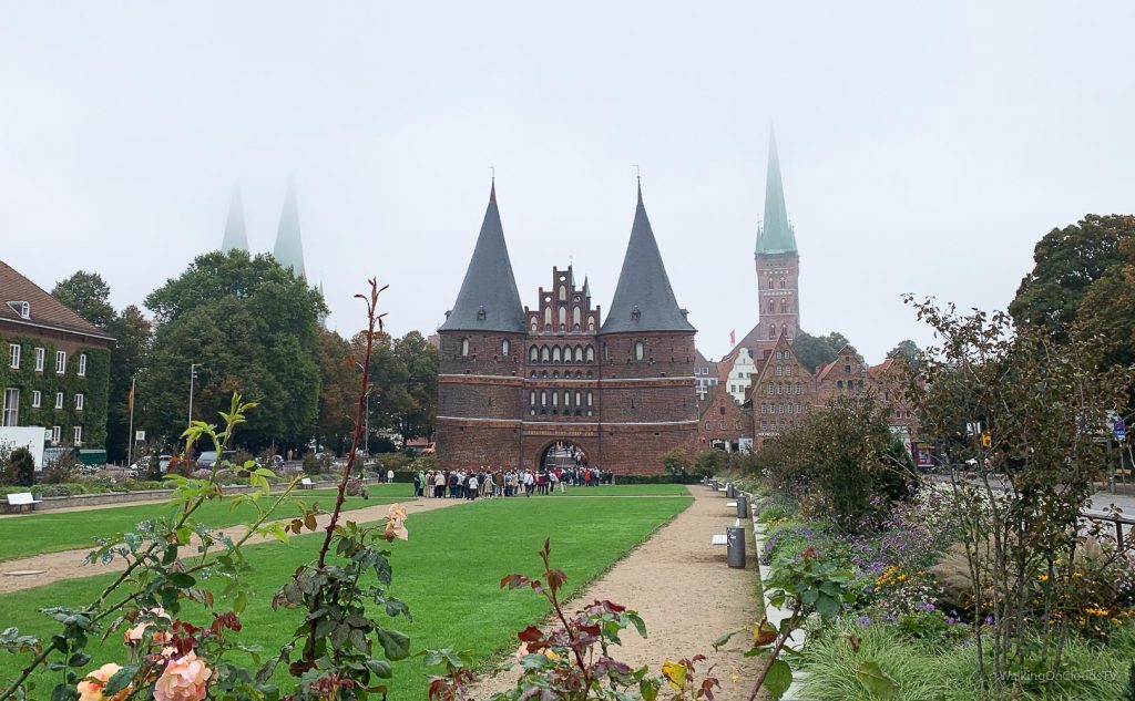 Hansestadt Lübeck - Historische Altstadt mit dem Holstentor und vielen weiteren Sehenswürdigkeiten wie Hansemuseum, Buddenbrookhaus, Günter-Grass-Haus, Museum Behnhaus Drägerhaus